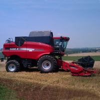 Photo representing the category COMBINE HARVESTERS